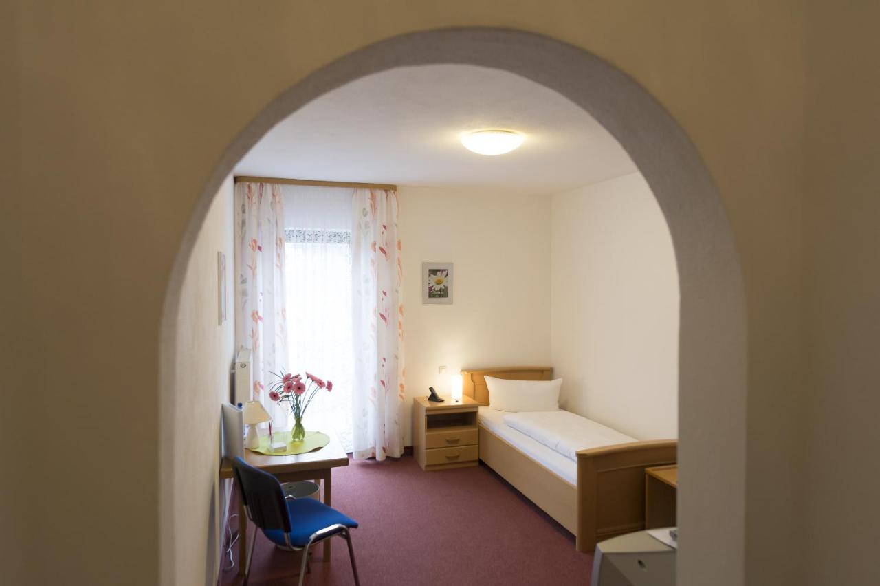 Hotel Dreisonnenberg Нойшёнау Номер фото